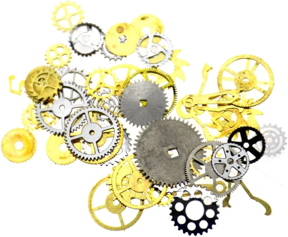 تزئینات ناخن طرح چرخ دنده استیم پانک طلایی