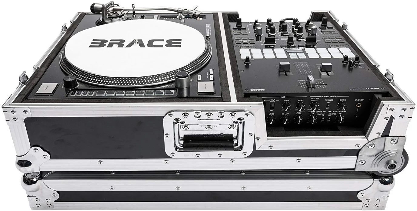 کیف حمل Magma Scratch، ابعاد داخلی 35.5 x 46.5 x 8.5 سانتی متر برای محفظه ترن تیبل، 26.5 x 46.5 x 8.8 سانتی متر برای محفظه میکسر، مشکی/نقره ای | 40985 - Scratch Suitcase