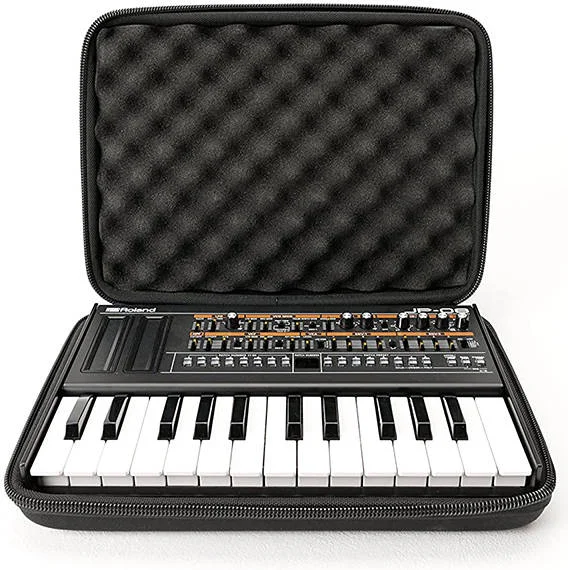 کیف حمل ماگما مدل CTRL Case Boutique Key، برای ماژولهای Roland Boutique به همراه کیبورد K-25m، فوم EVA Durashock سخت، زیپ محکم، سبک و جمع و جور، دستههای حمل راحت، مشکی | 48003 کیف حمل ماگما مدل CTRL Case Boutique Key، برای ماژولهای Roland Boutique به همراه کیبورد K-25m، فوم EVA Durashock سخت، زیپ محکم، سبک و جمع و جور، دستههای حمل راحت، مشکی | 48003