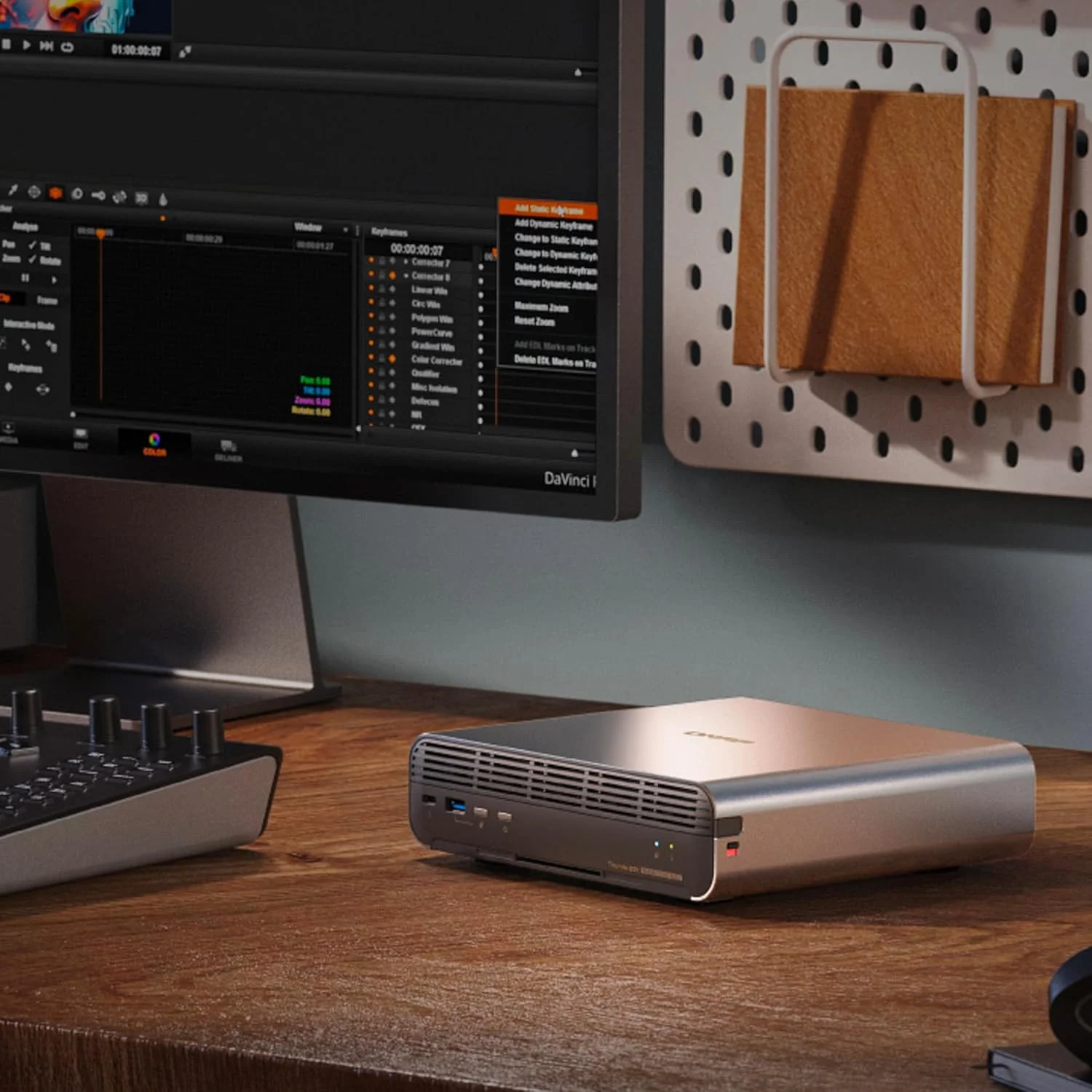 QNAP TBS-h574TX-i3-12G-US NASbook فلش با 5 جایگاه E1.S و پردازنده Intel® Core™، Thunderbolt 4 و اتصال شبکه 10GbE (5G/2.5G/1G/100M/10M) (بدون دیسک)