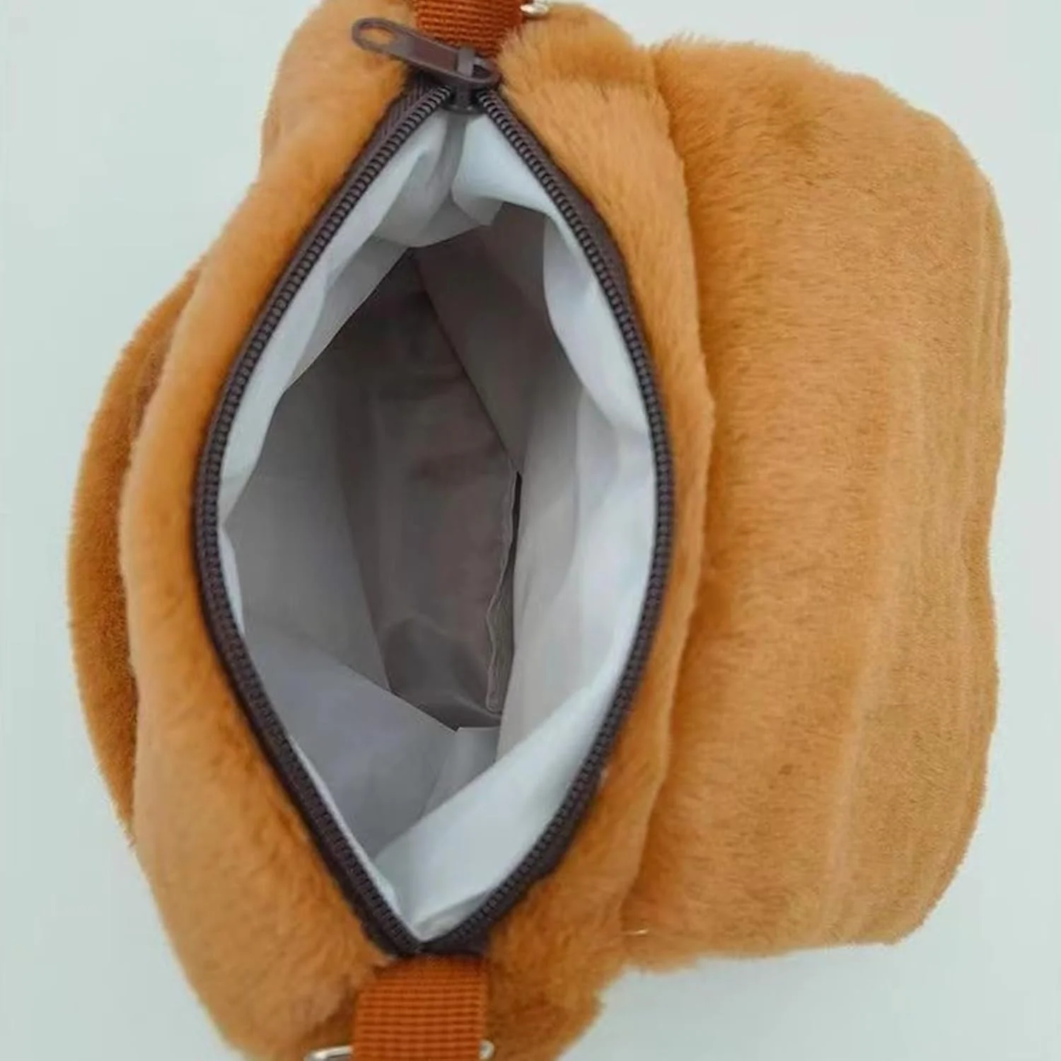 کیف رودوشی پولیشی طرح کاپیبارا برای خانم‌ها، کیف دستی حیوانات پر شده نرم با بند قابل تنظیم، کوله پشتی قهوه ای دوستداران حیوانات برای استفاده روزانه و هدیه