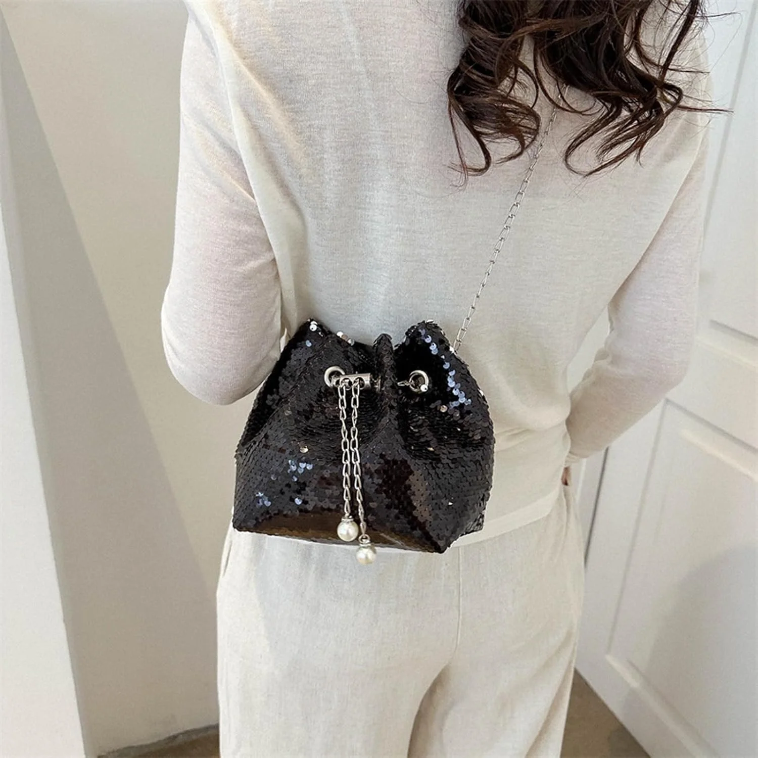 کیف سطلی پولک‌دار تزویق زنانه، کیف دستی شبانه بنددار درخشان، مشکی، 9 سانتی متر × 16 سانتی متر × 16 سانتی متر