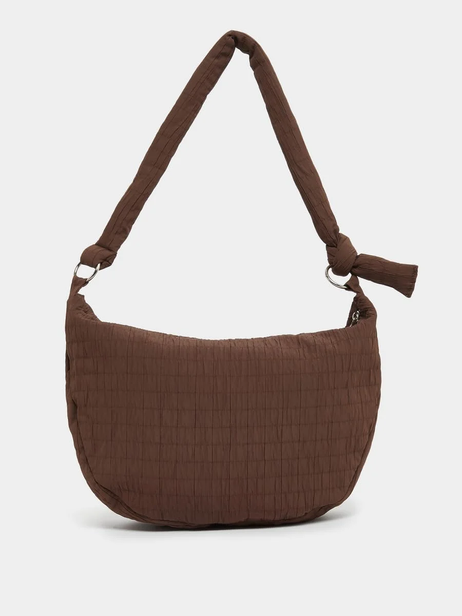 کیف دوشی زنانه استایلی با بافت دار و بست زیپی، سایز واحد، قهوه ای - 701119370506