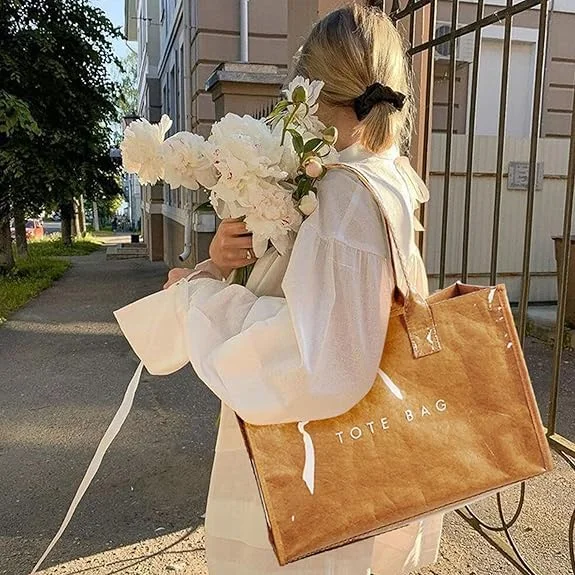 ست کیف دستی زنانه 2 در 1 KASTWAVE: کیف دستی کار PVC و کاغذ کرافت + کیف دستی تاشو نایلونی، طراحی دسته بالایی، بادوام برای رفت و آمد اداری/استفاده روزانه/گردش های آخر هفته، کیف پول برای زنان ست کیف دستی زنانه 2 در 1 KASTWAVE: کیف دستی کار PVC و کاغذ کرافت + کیف دستی تاشو نایلونی، طراحی دسته بالایی، بادوام برای رفت و آمد اداری/استفاده روزانه/گردش های آخر هفته، کیف پول برای زنان