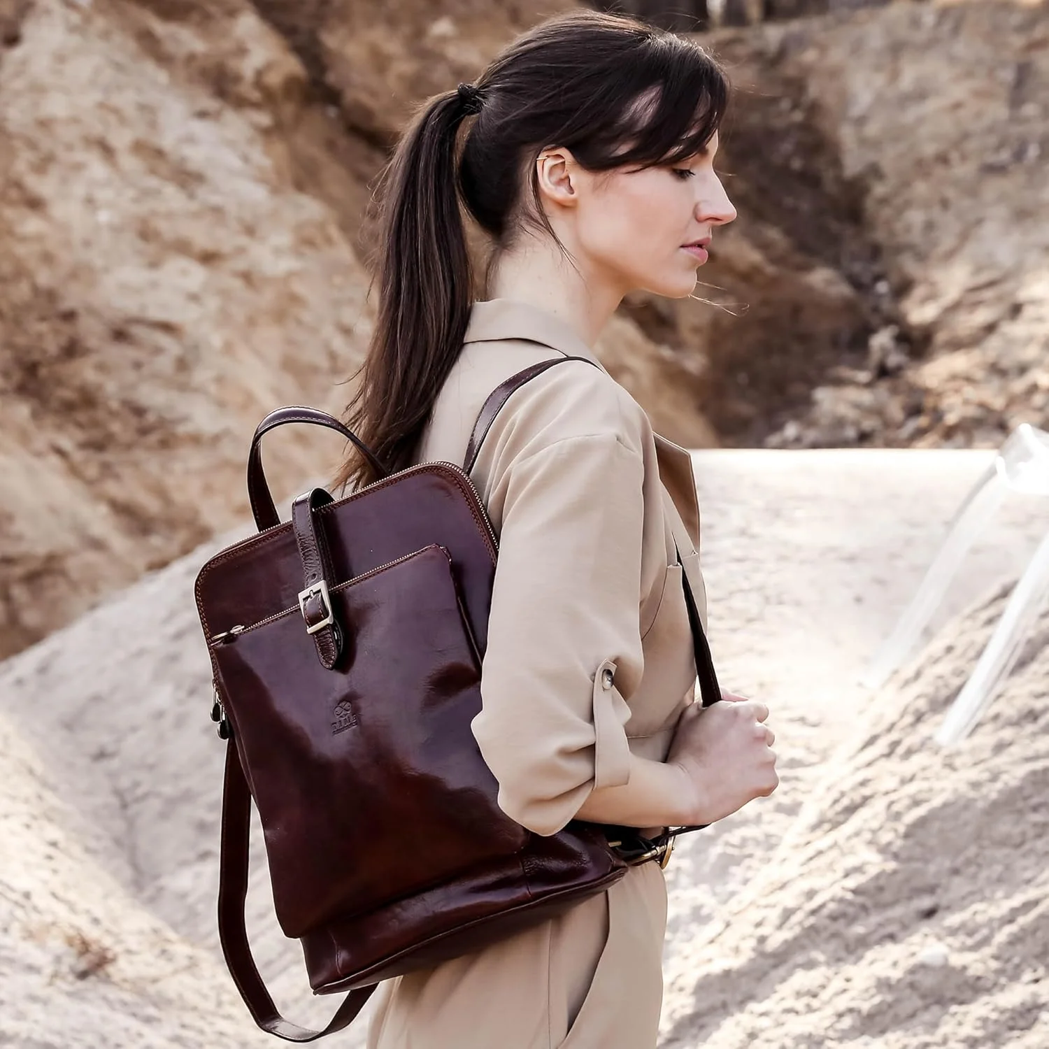 کیف کوله پشتی چرمی Time Resistance قابل تبدیل به کیف دوشی، چرم طبیعی دانه کامل، کیف مسافرتی