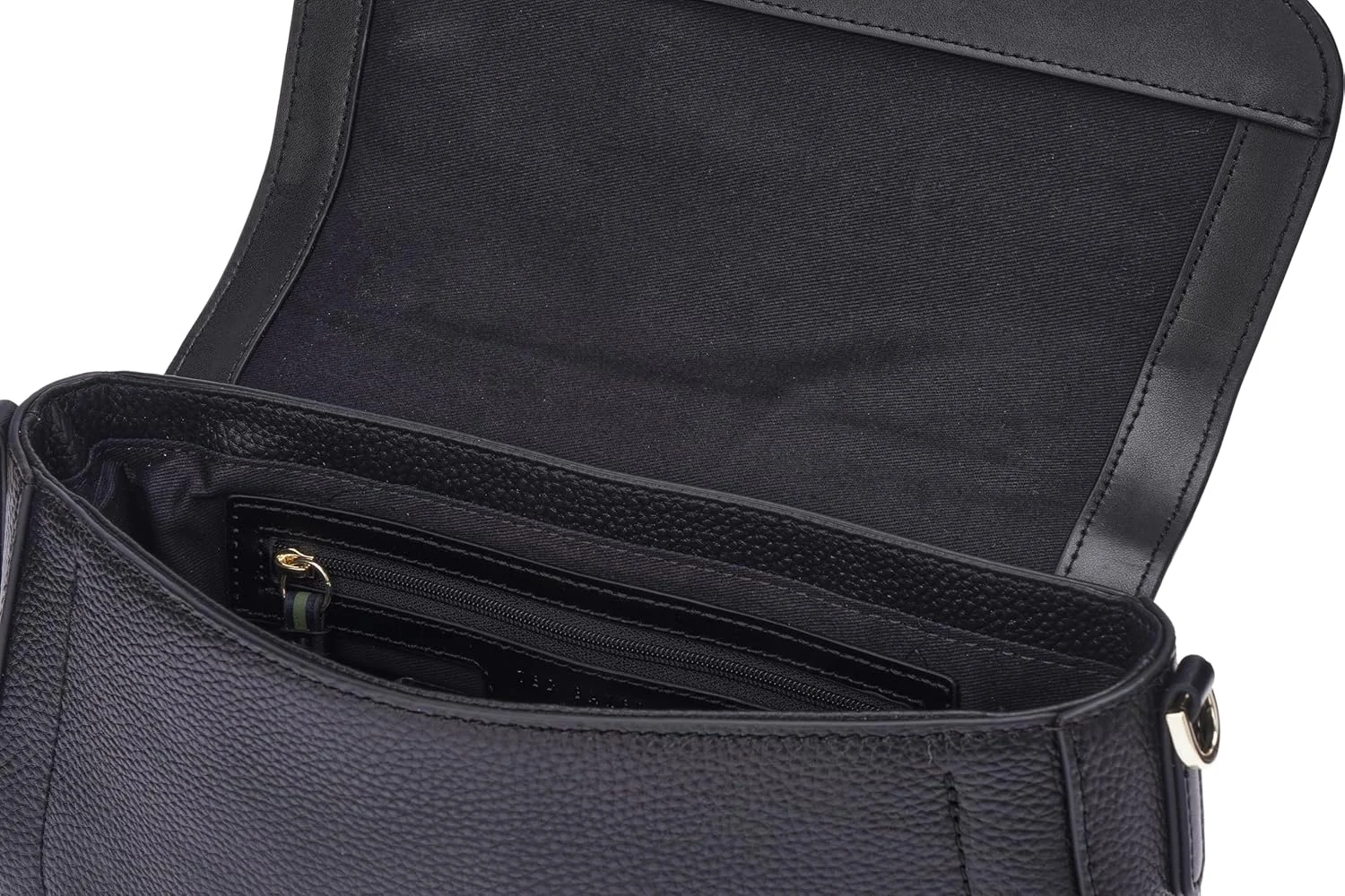 کیف دوشی بلند تِد بیکر مدل Darilie با نوار طرحدار، چند رنگ کیف دوشی بلند تِد بیکر مدل Darilie با نوار طرحدار، چند رنگ