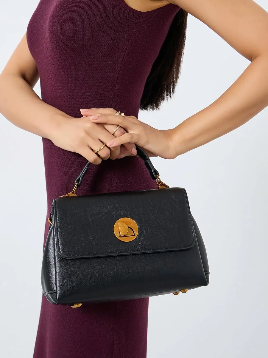کیف دستی زنانه استایلی مدل سچل با درب پاکتی و دسته بالایی - مشکی