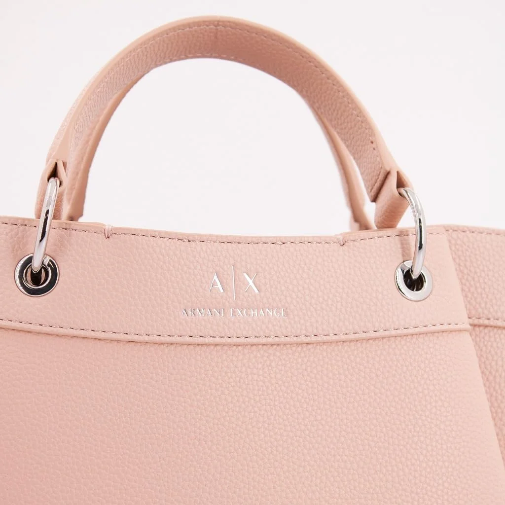 کیف دستی زنانه آرمانی اکسچنج مدل Wave با بند پهن کیف دستی زنانه آرمانی اکسچنج مدل Wave با بند پهن