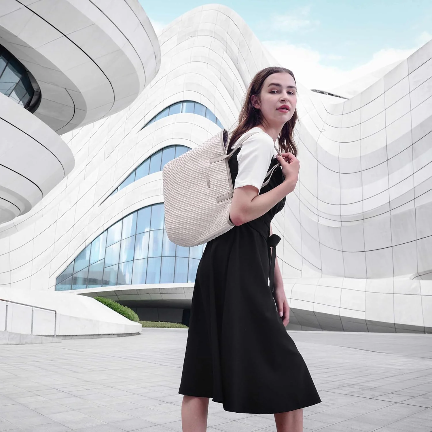 کیف دستی زنانه Chantria مدل Premium، ضد آب، چند منظوره با محفظه‌های متعدد، مناسب استفاده روزمره، اداری، دانشگاه، CB00801