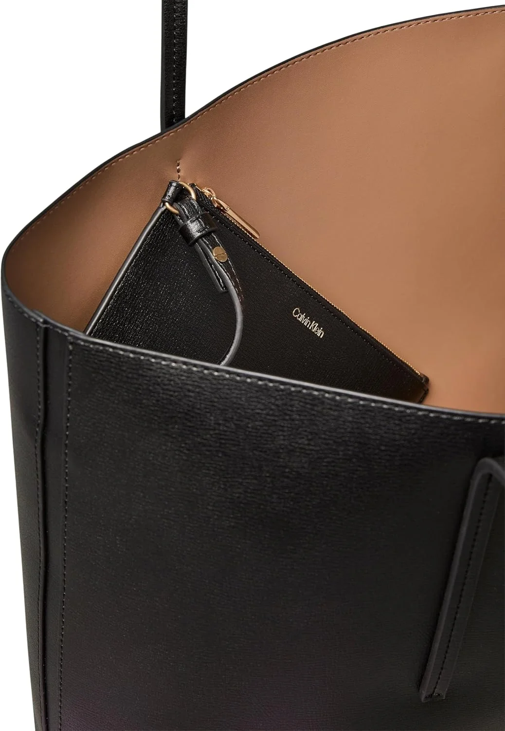 کیف دستی زنانه کالوین کلاین مدل FOIL LOGO TOTE، مشکی/نارگیل برشته، OS کیف دستی زنانه کالوین کلاین مدل FOIL LOGO TOTE، مشکی/نارگیل برشته، OS