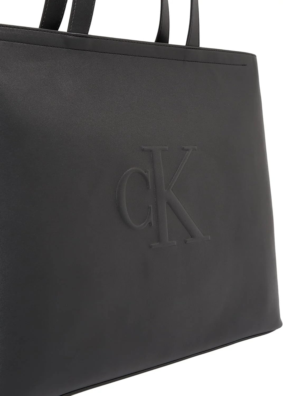 کیف دستی زنانه کلوین کلاین مدل Sculpted Slim Tote - مشکی کیف دستی زنانه کلوین کلاین مدل Sculpted Slim Tote - مشکی