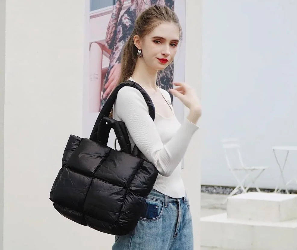 کیف دستی پافر، کیف لحافی پفی، کیف شانه ای زمستانی نرم و زیبا، کیف دستی سبک وزن برای کار و سفر بانوان