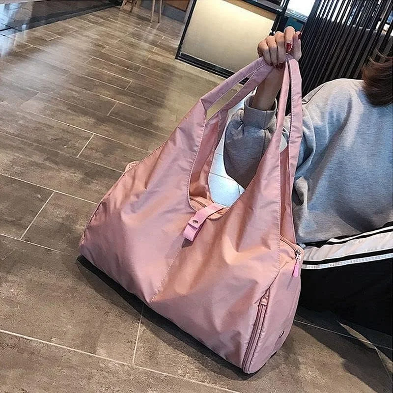 کیف دستی زنانه دفسدا با زیپ، کیف شانه ای لپ تاپ 39x31x15.5 سانتی متر، کیف باشگاه یوگا، دارای سگک تشک یوگا، ایده آل برای ورزش و کار، متوسط، بژ