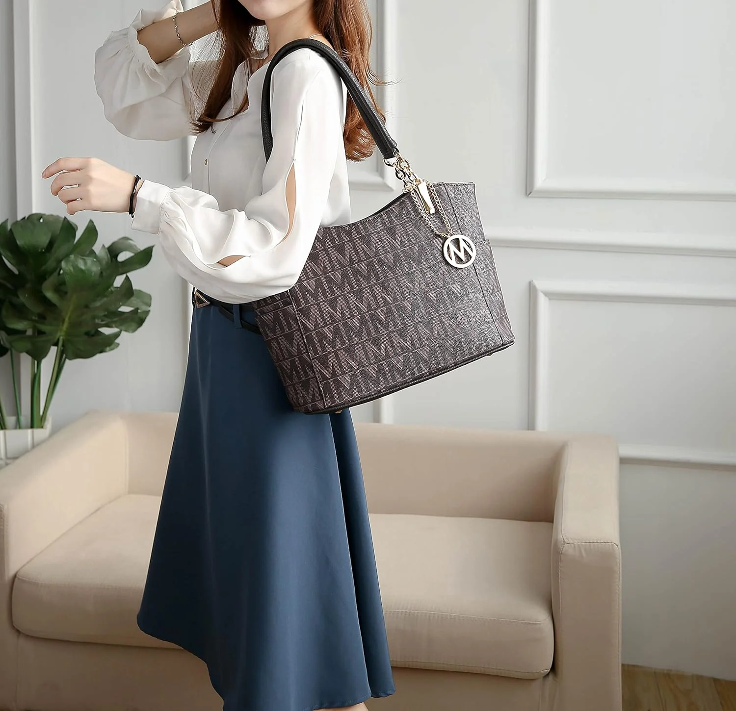 کیف زنانه MKF Collection مدل MKF-LKC-BM3343 طرح بوهو کیف زنانه MKF Collection مدل MKF-LKC-BM3343 طرح بوهو