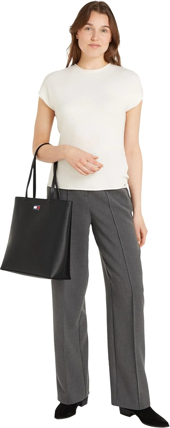 کیف دوشی زنانه تامی جینز مدل Essential Must Tote کیف دوشی زنانه تامی جینز مدل Essential Must Tote