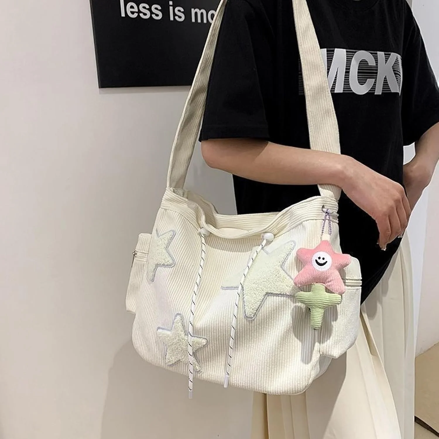 کیف دوشی مخمل کبریتی طرح ستاره Tazweeq، کیف دوشی روزمره سفید، کیف بزرگ دوشی زیبا برای کار در اداره، مسافرت و خرید کیف دوشی مخمل کبریتی طرح ستاره Tazweeq، کیف دوشی روزمره سفید، کیف بزرگ دوشی زیبا برای کار در اداره، مسافرت و خرید