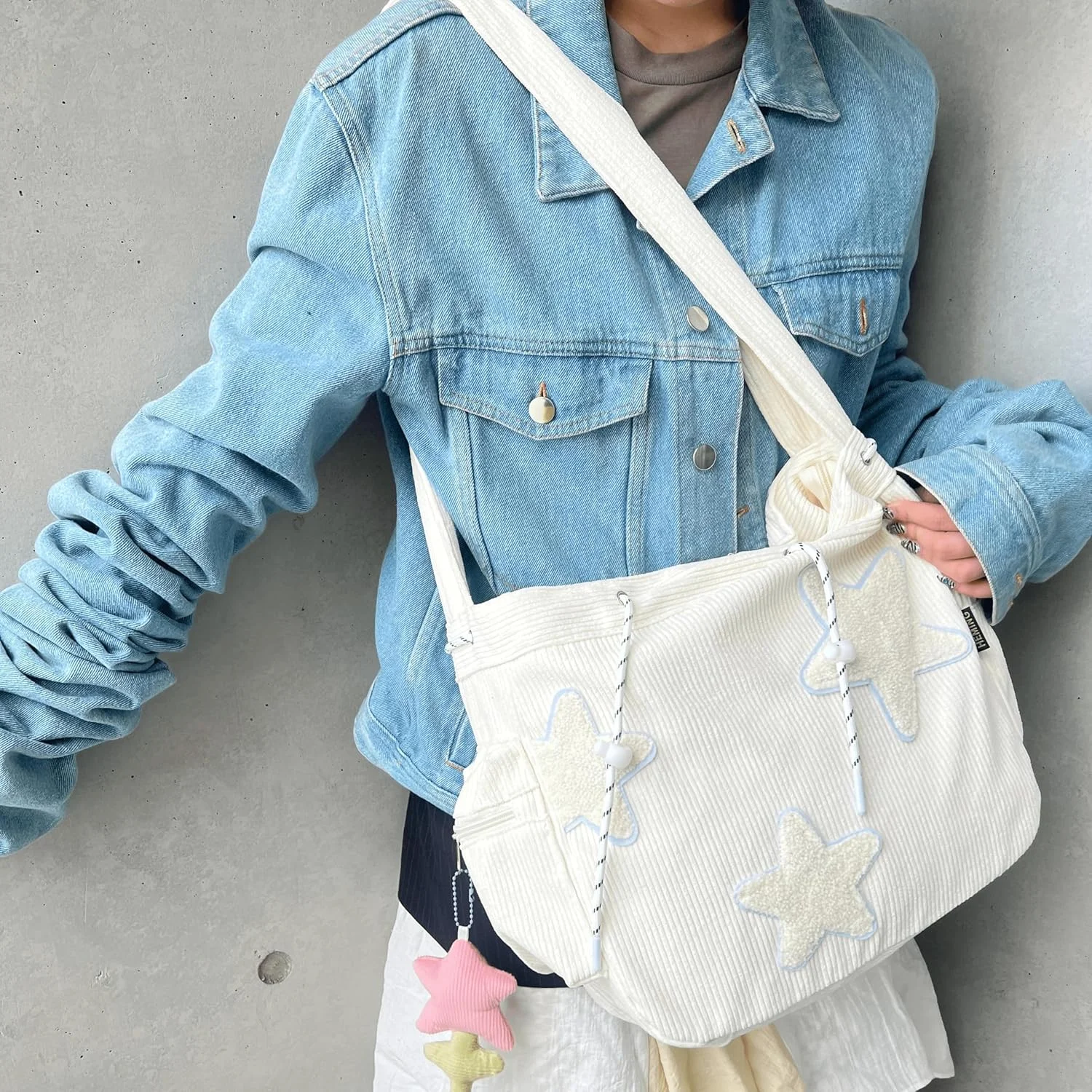 کیف دوشی مخمل کبریتی طرح ستاره Tazweeq، کیف دوشی روزمره سفید، کیف بزرگ دوشی زیبا برای کار در اداره، مسافرت و خرید کیف دوشی مخمل کبریتی طرح ستاره Tazweeq، کیف دوشی روزمره سفید، کیف بزرگ دوشی زیبا برای کار در اداره، مسافرت و خرید