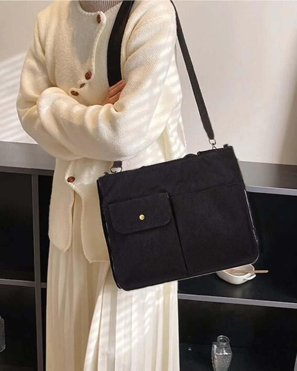 کیف دستی زنانه مخملی، کیف دوشی، کیف دانشجویی، کیف مسافرتی، کیف های کراس بادی، کیف پیام رسان، کیف دستی بزرگ 2024