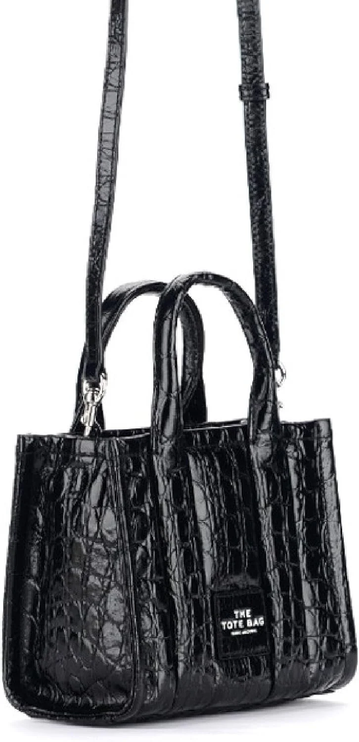 کیف دستی میکرو مارک جیکوبز با طرح کروکودیل کیف دستی میکرو مارک جیکوبز با طرح کروکودیل