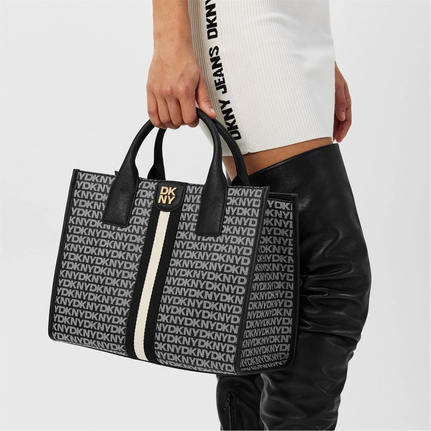 کیف دستی زنانه دی‌کی‌ان‌وای مدل Carol Md Tote
