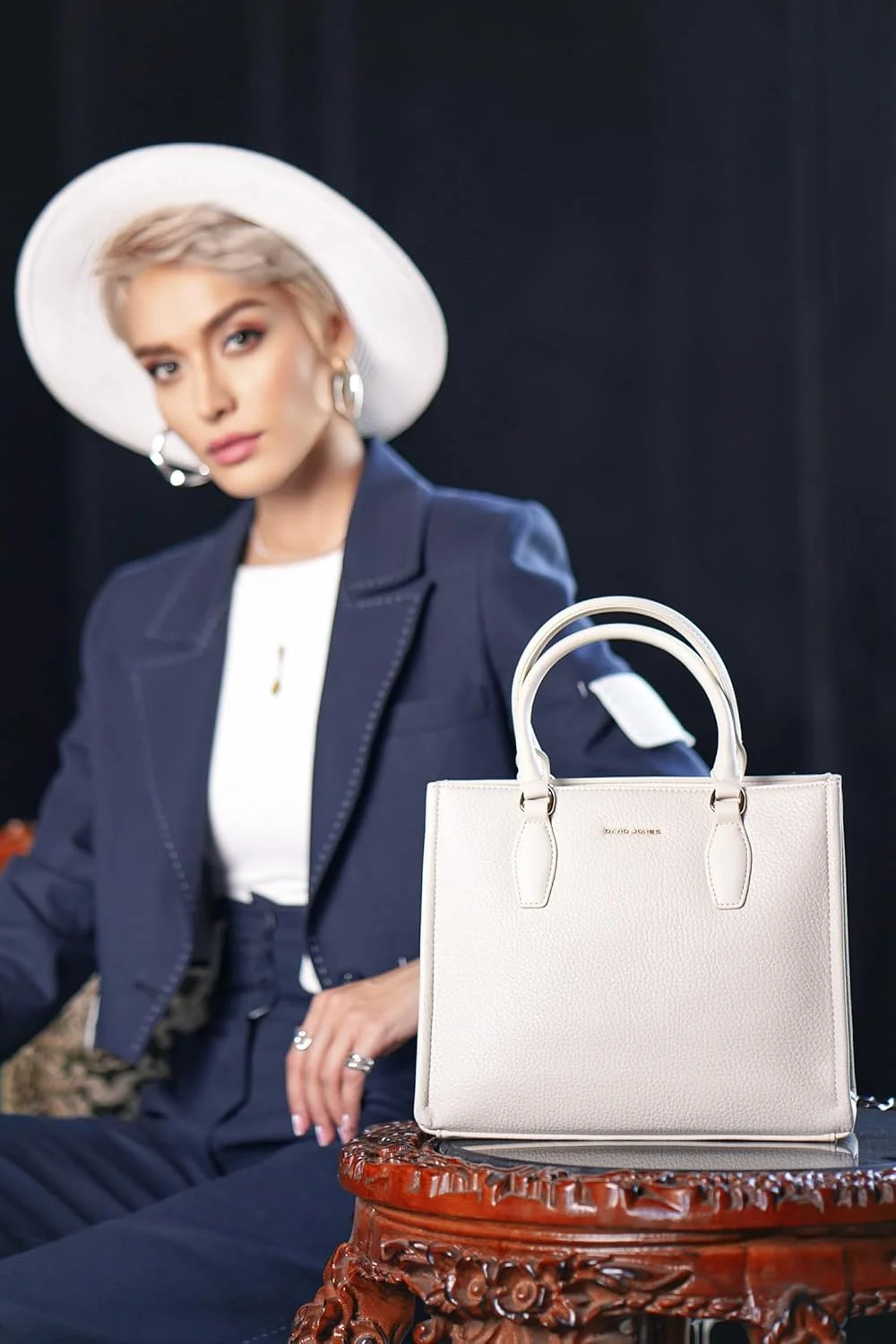 دیوید جونز - کیف دستی کلاسیک و همیشه محبوب - کیف بزرگ چرم مصنوعی مدل cm7018، کیفی ظریف، ساده و شیک برای استفاده روزمره - کیف کار برای همه زنان و دختران