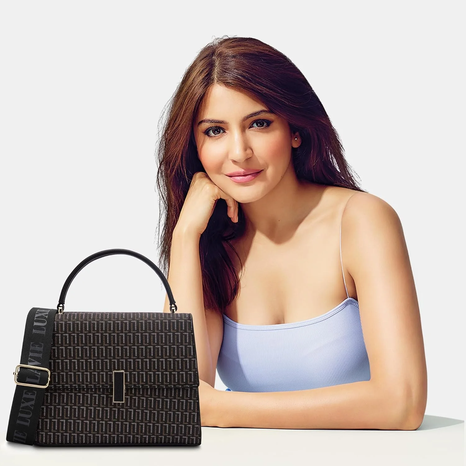 کیف دستی زنانه لاوی لاکس مدل Mono Ipsy25 | کیف دستی مناسب کار | کیف زنانه | کیف شانه ای شیک | هدیه برای خانم ها کیف دستی زنانه لاوی لاکس مدل Mono Ipsy25 | کیف دستی مناسب کار | کیف زنانه | کیف شانه ای شیک | هدیه برای خانم ها