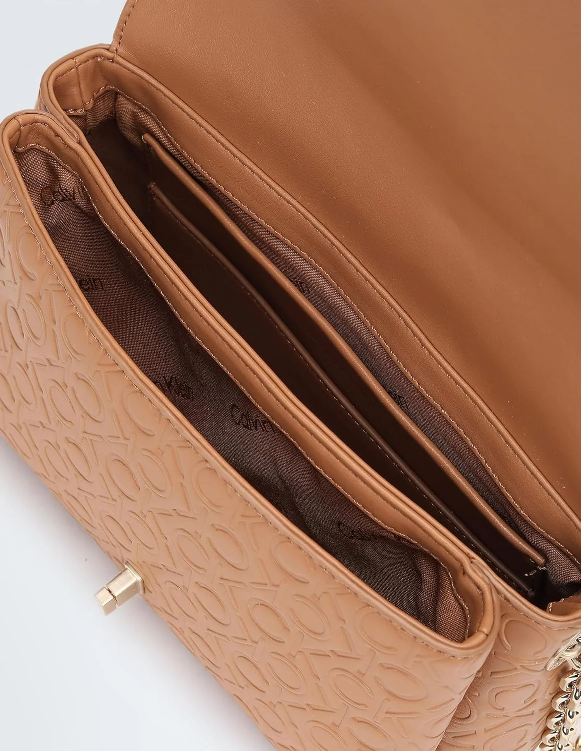 کیف دوشی زنانه کلوین کلاین مدل RE-LO - کیف های EMB کیف دوشی زنانه کلوین کلاین مدل RE-LO - کیف های EMB