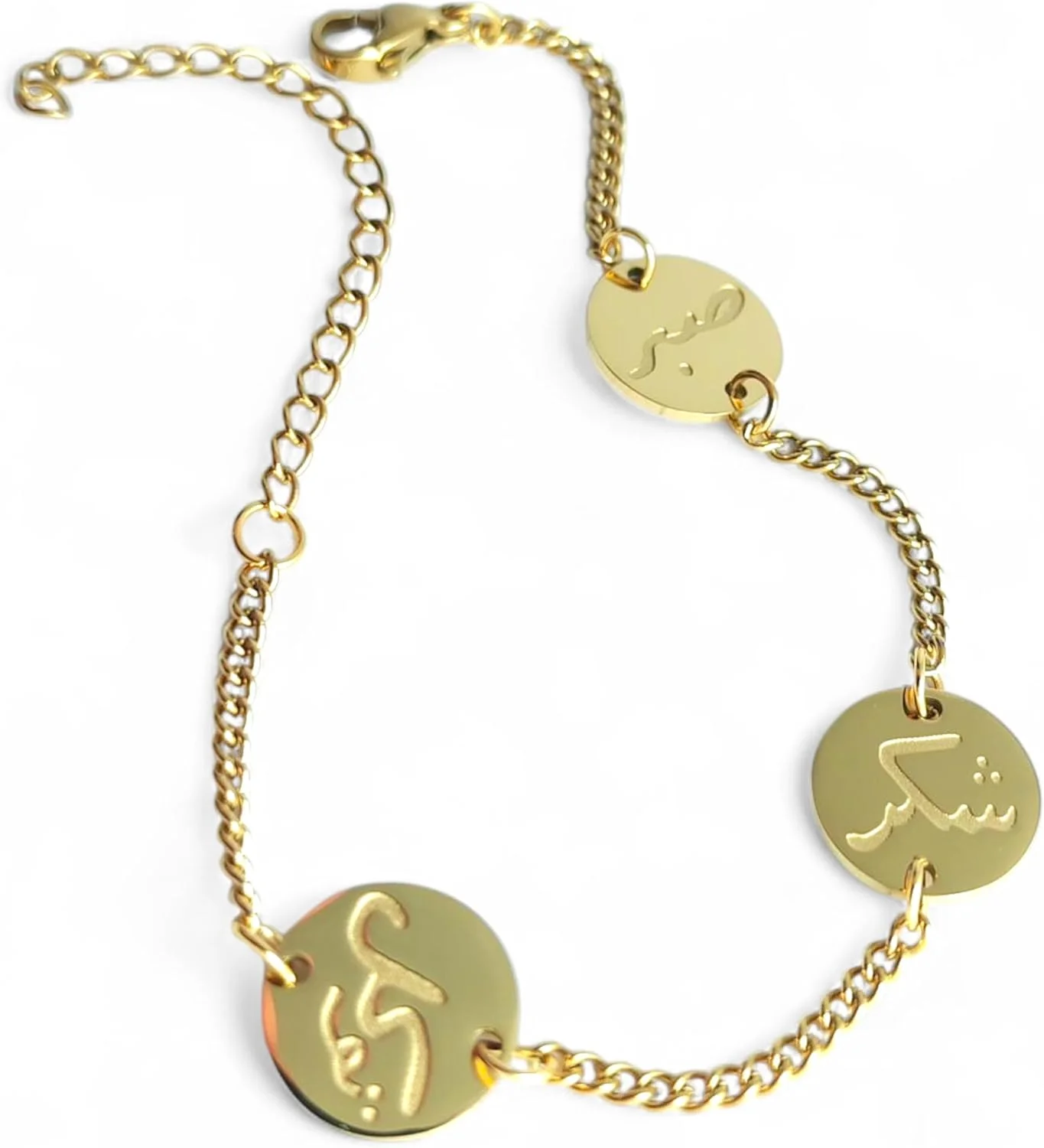 دستبندهای سفارشی و شخصیسازی شده برای بانوان، دختران و پسران، ارائه شده در جعبه هدیه ظریف جولی اند کو، دستبند "فضائل" به زبان عربی. دستبندهای سفارشی و شخصیسازی شده برای بانوان، دختران و پسران، ارائه شده در جعبه هدیه ظریف جولی اند کو، دستبند "فضائل" به زبان عربی.