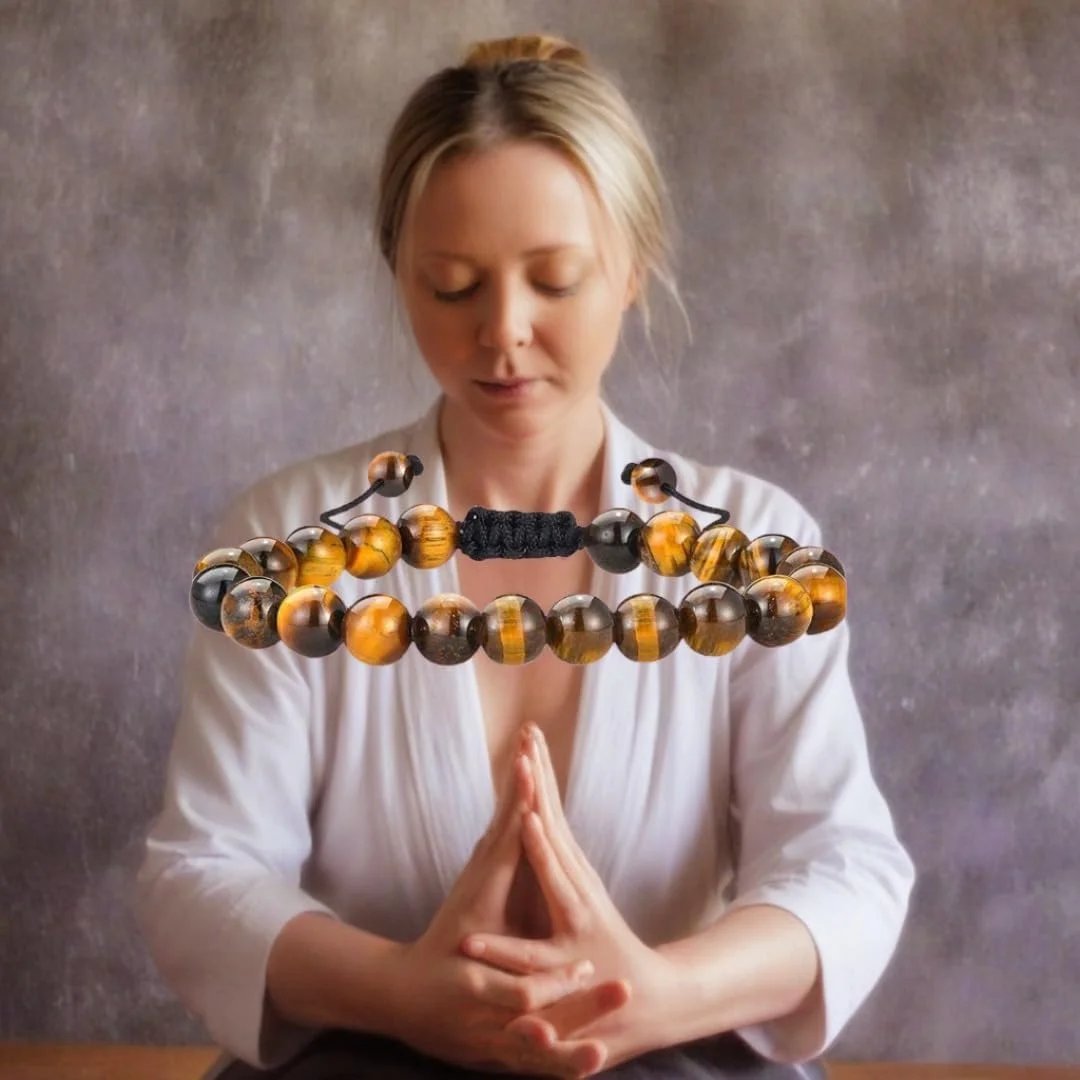 دستبند مهره ای سنگ چشم ببر - درجه AAA، قابل تنظیم، مناسب برای آقایان و بانوان (مهره های 8 میلی متری) دستبند مهره ای سنگ چشم ببر - درجه AAA، قابل تنظیم، مناسب برای آقایان و بانوان (مهره های 8 میلی متری)