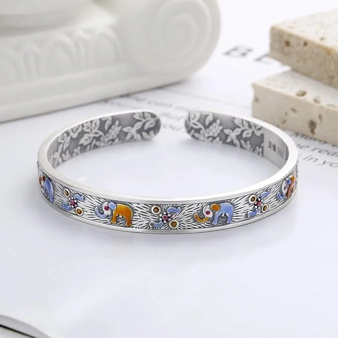دستبند النگویی فیل نقره استرلینگ 999 آزونه - دستبند باز قابل تنظیم برای زنان و مردان، جواهرات مد ساده | هدیه ای عالی برای روز مادر و روز ولنتاین برای مادر و همسر، دوستداران جواهرات نقره ای (خاکستری) دستبند النگویی فیل نقره استرلینگ 999 آزونه - دستبند باز قابل تنظیم برای زنان و مردان، جواهرات مد ساده | هدیه ای عالی برای روز مادر و روز ولنتاین برای مادر و همسر، دوستداران جواهرات نقره ای (خاکستری)