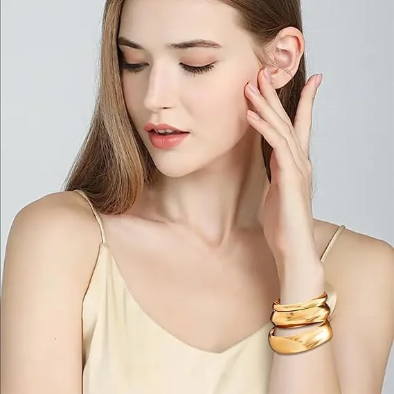 آزونه: پک 3 عددی دستبند النگویی طلایی درشت زنانه - النگوهای پهن کاف انباشته، جواهرات مچی مد روز مینیمالیستی، ست هدیه بیانیه برای مهمانی، استفاده روزانه و مناسبت های خاص