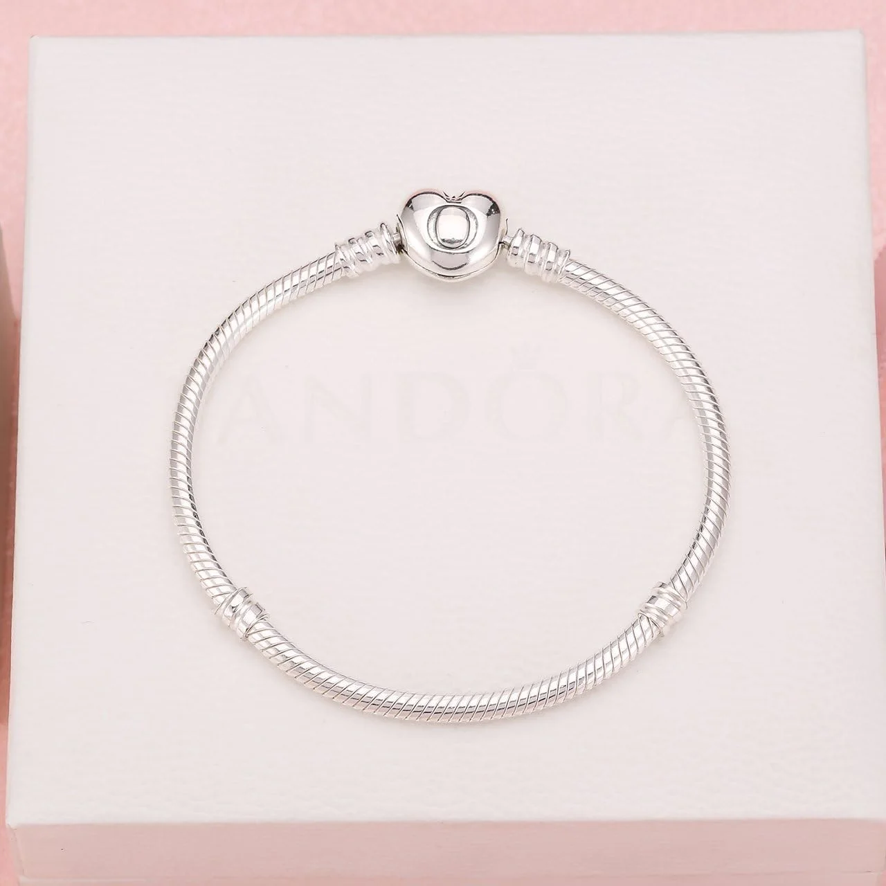 دستبند نقره زنانه پاندورا با قفل قلبی شکل، 17 سانتی متر، نقره ای