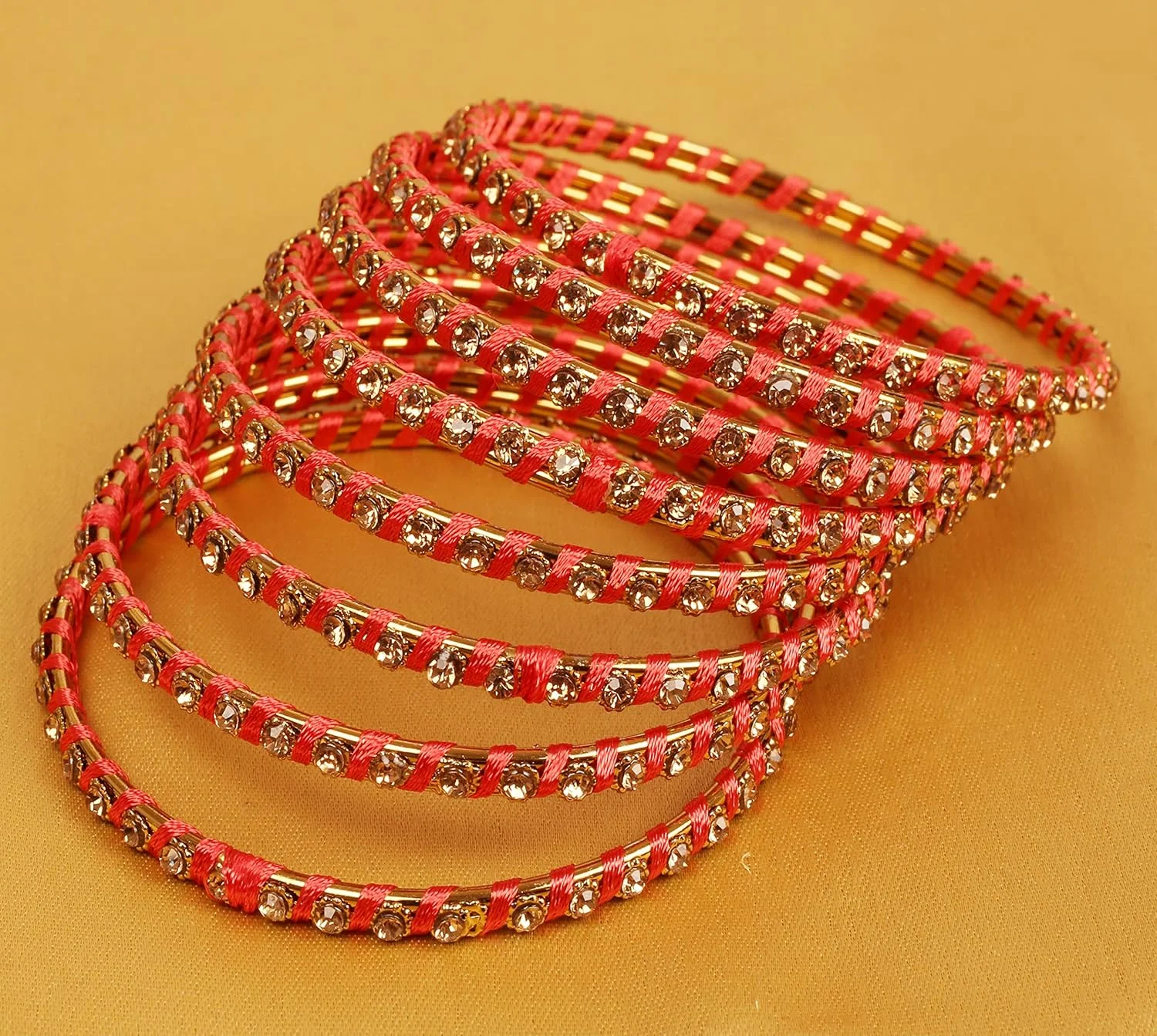 دستبند النگویی ابریشمی تاچ استون، مجموعه جواهرات طراح راجستانی با نگین های درخشان، ست 8 عددی زنانه