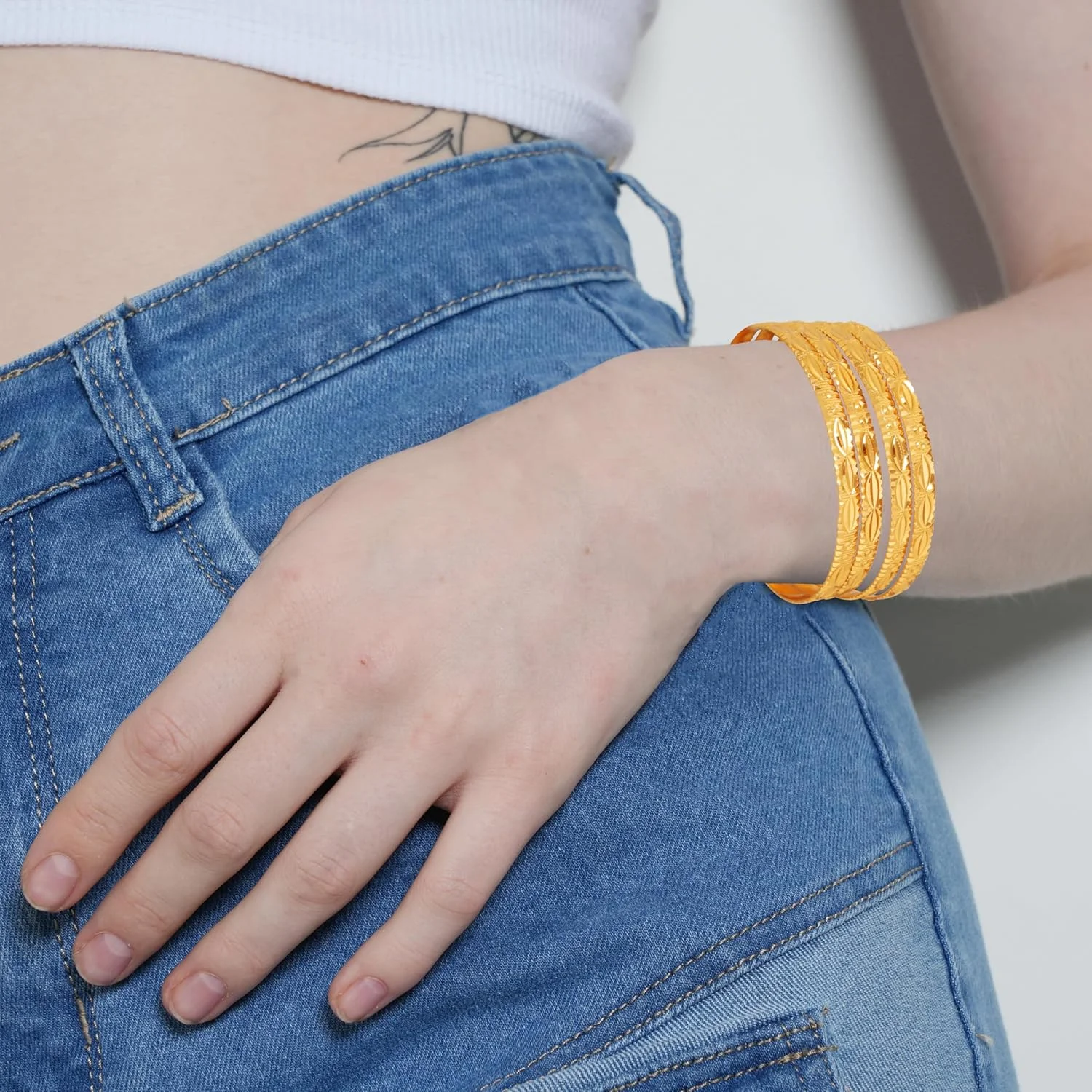 دستبند النگویی جدید تاچ استون "مجموعه النگوهای طلایی"، دست ساز، سبک برش فلزی هندی بالیوودی، ست 4 عددی النگو با رنگ طلایی برای بانوان.