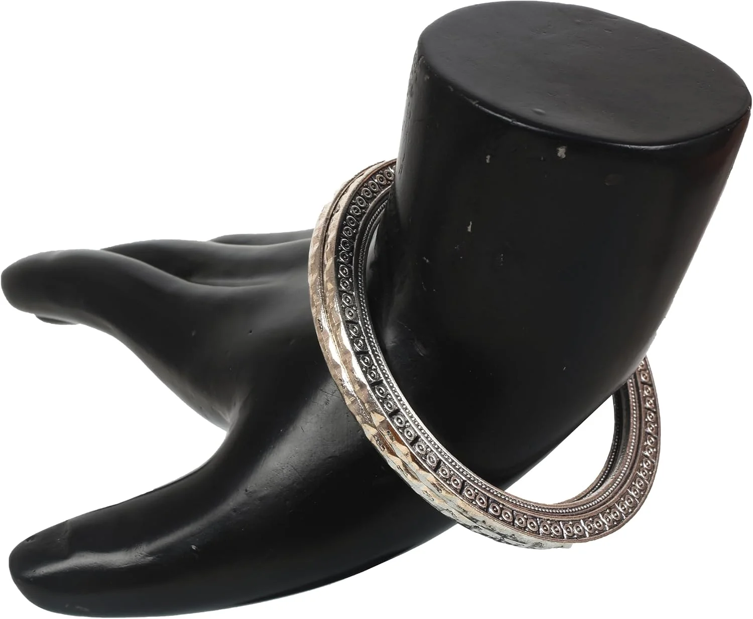 دستبند النگوی طرح جواهرات هندی بالیوودی تاچ استون، دست ساز. ست 2 عددی. رنگ نقره ای اکسید شده، مناسب بانوان. دستبند النگوی طرح جواهرات هندی بالیوودی تاچ استون، دست ساز. ست 2 عددی. رنگ نقره ای اکسید شده، مناسب بانوان.