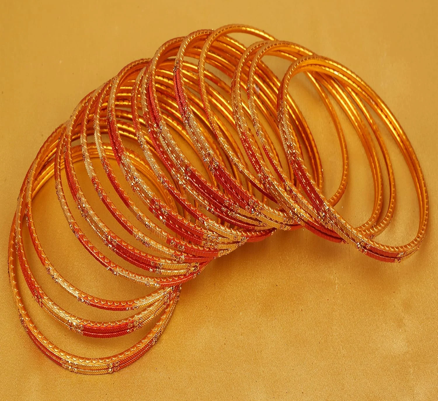 دستبند النگویی تاچ استون، طراحی نفیس و دست ساز به سبک بالیوود هندی. ست ۲۴ عددی، مناسب بانوان.