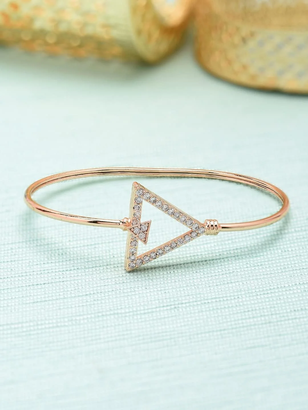 دستبند النگویی نگین دار زنانه ZAVERI PEARLS با روکش رزگلد مدل Zpfk9950، سایز آزاد دستبند النگویی نگین دار زنانه ZAVERI PEARLS با روکش رزگلد مدل Zpfk9950، سایز آزاد