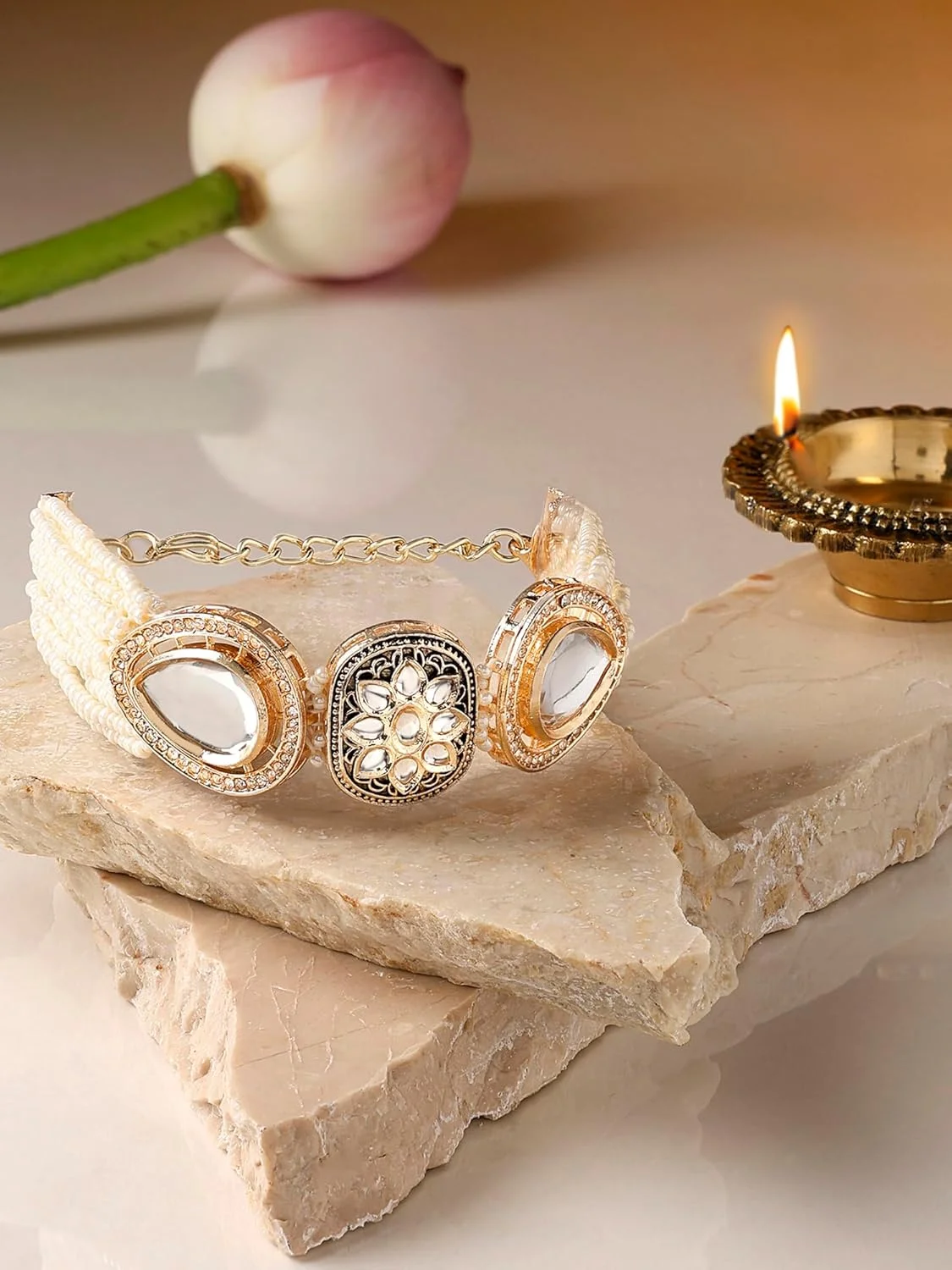 دستبند چند رشته ای نگین دار و مهره ای زنانه با روکش طلایی ZAVERI PEARLS مدل ZPFK16674 دستبند چند رشته ای نگین دار و مهره ای زنانه با روکش طلایی ZAVERI PEARLS مدل ZPFK16674