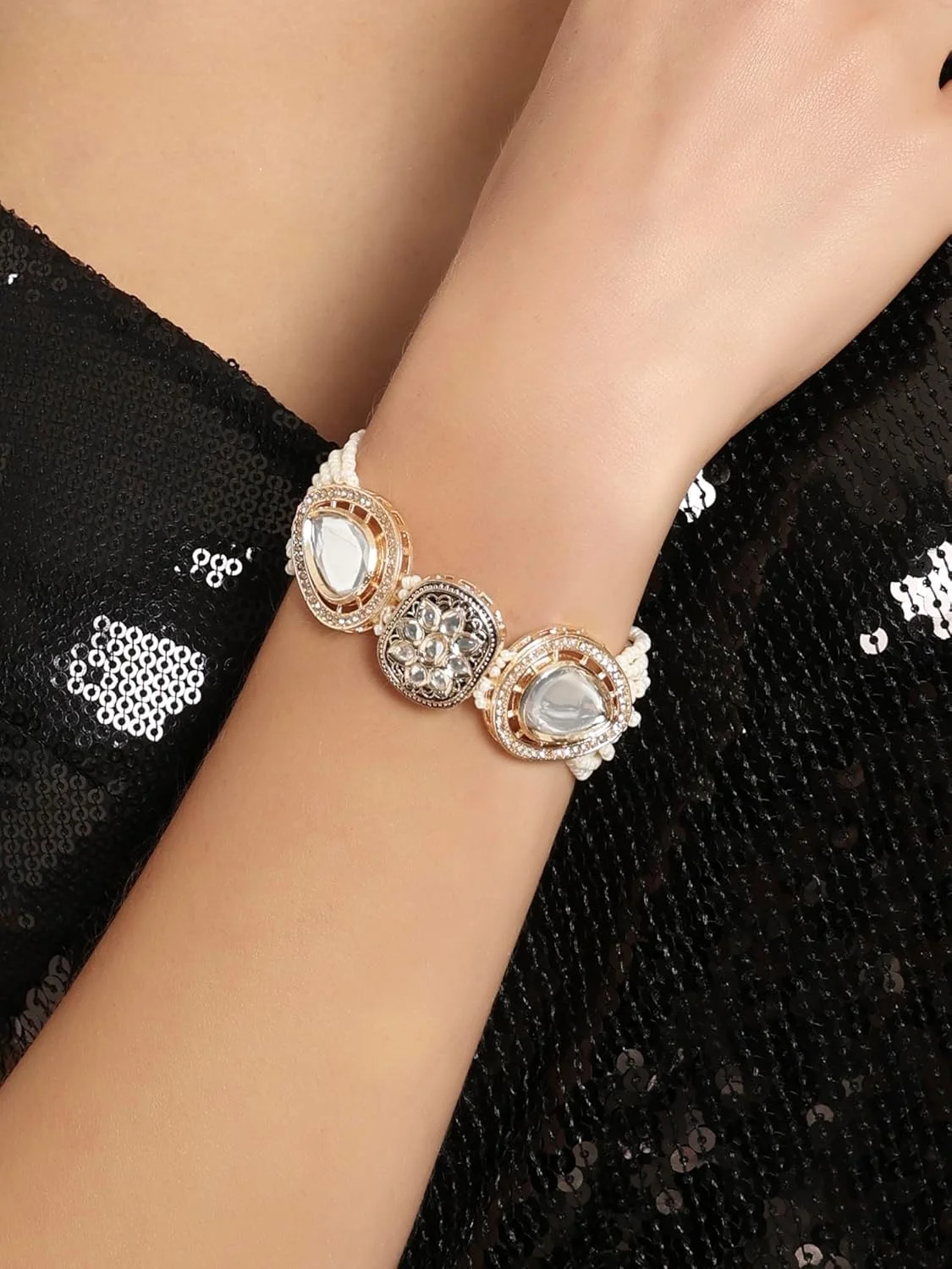 دستبند چند رشته ای نگین دار و مهره ای زنانه با روکش طلایی ZAVERI PEARLS مدل ZPFK16674 دستبند چند رشته ای نگین دار و مهره ای زنانه با روکش طلایی ZAVERI PEARLS مدل ZPFK16674