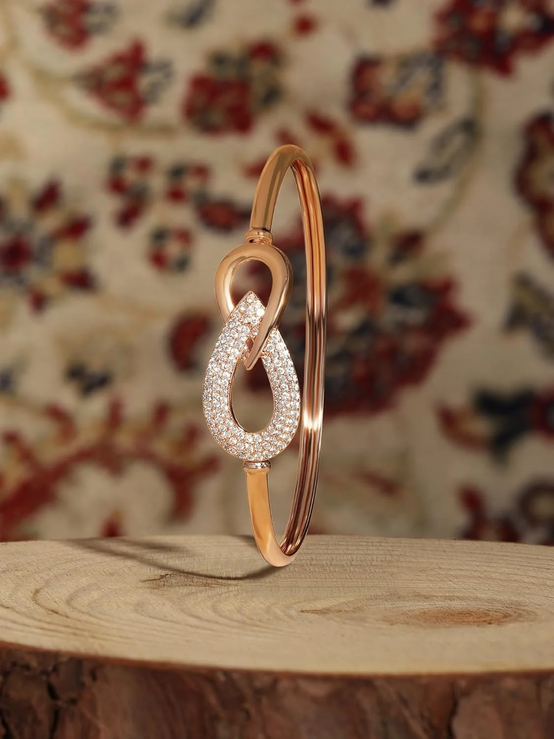 دستبند النگویی برنجی زنانه با روکش طلای رزگلد و نگین های زیرکونیا - ZPFK17185 دستبند النگویی برنجی زنانه با روکش طلای رزگلد و نگین های زیرکونیا - ZPFK17185