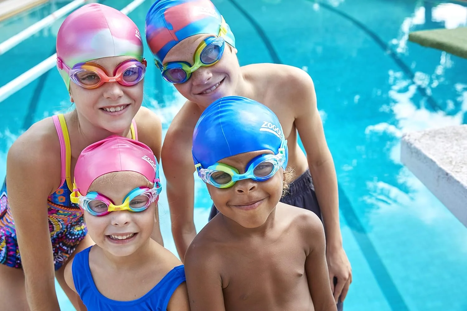 کلاه شنای سیلیکونی کودکان زاگز، مناسب تا ۱۴ سال کلاه شنای سیلیکونی کودکان زاگز، مناسب تا ۱۴ سال