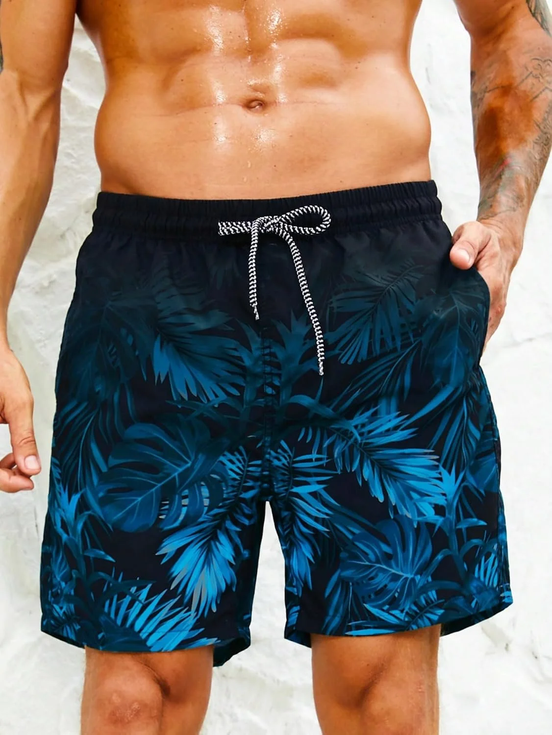 شلوارک شنا مردانه GORGLITTER با طرح گرمسیری، کمر کشی و بند دار، دارای جیب های مورب مناسب فصل تابستان