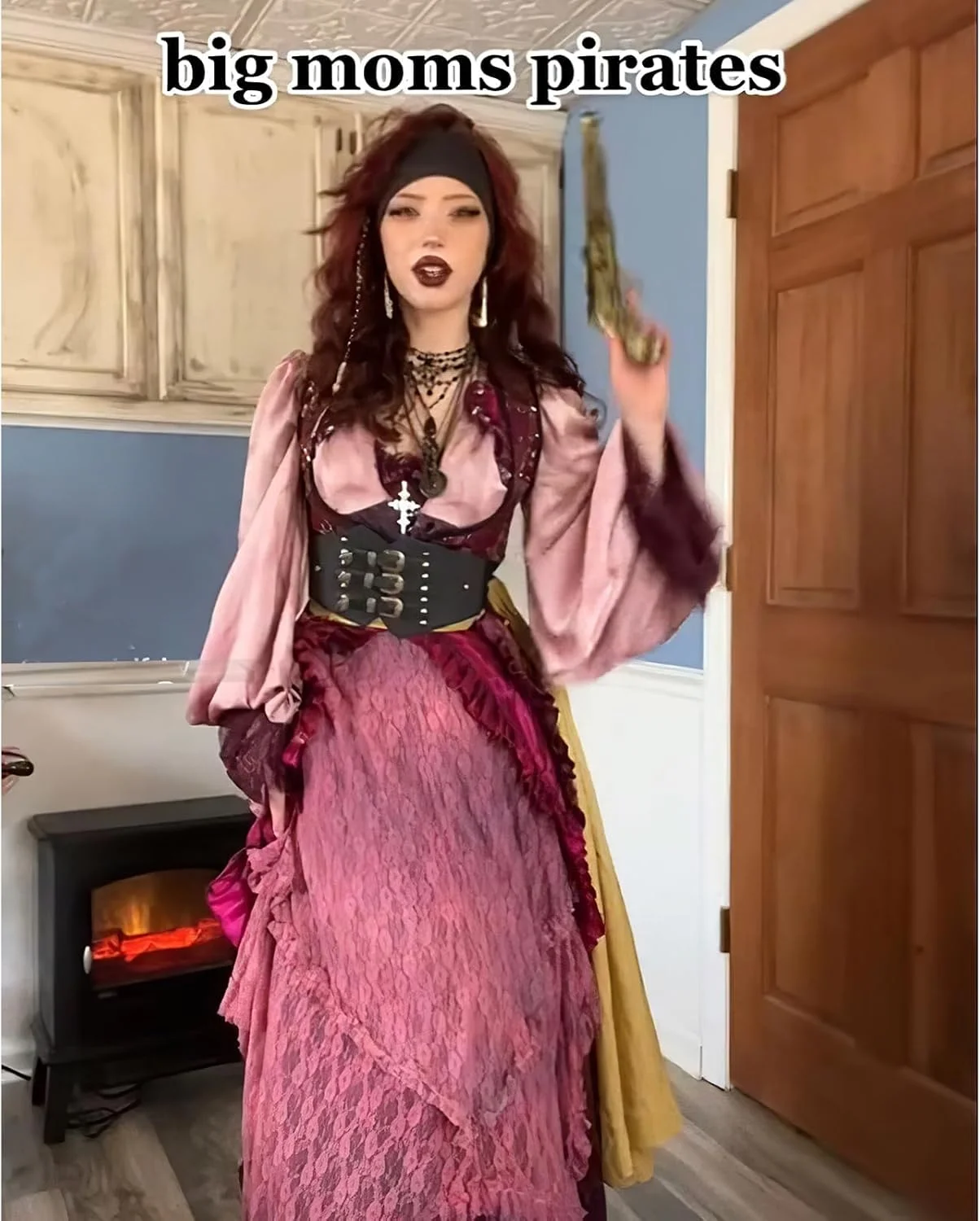 کمربند کرستی رنسانس Azonee زنانه، کمربند پهن کمری چرمی الاستیک برای لباس و костюм (مشکی) کمربند کرستی رنسانس Azonee زنانه، کمربند پهن کمری چرمی الاستیک برای لباس و костюм (مشکی)