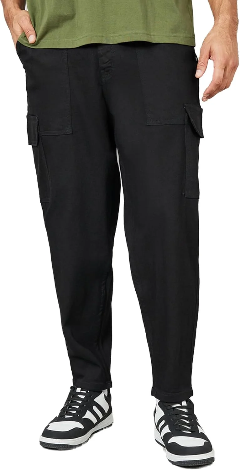 ست تی‌شرت یقه گرد با طرح سینه و شلوار راحتی مردانه استایلی