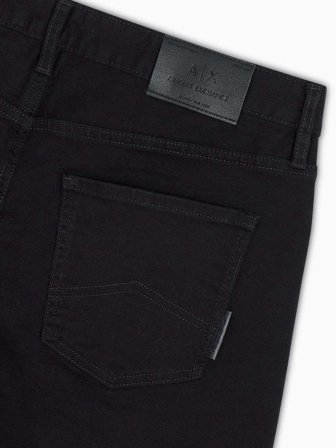 شلوار جین مردانه آرمانی اکسچنج، مدل اسلیم فیت راحت