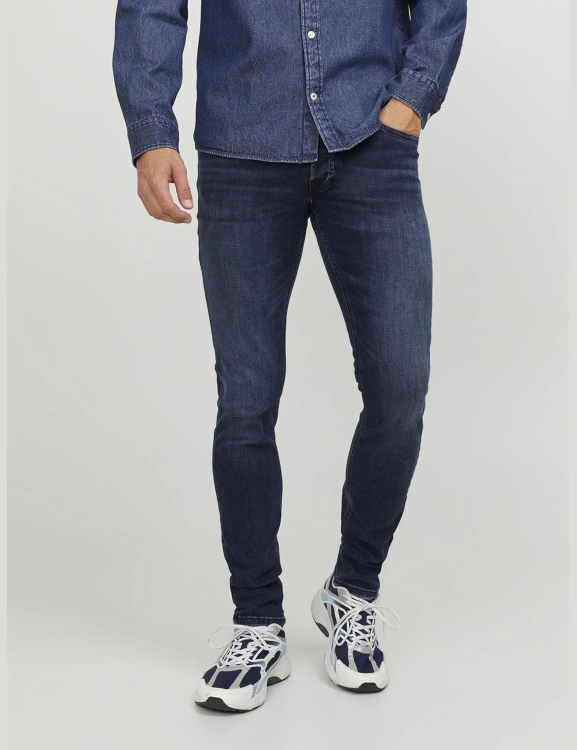 شلوار جین مردانه JACK & JONES مدل Regular Fit (تک عددی) شلوار جین مردانه JACK & JONES مدل Regular Fit (تک عددی)
