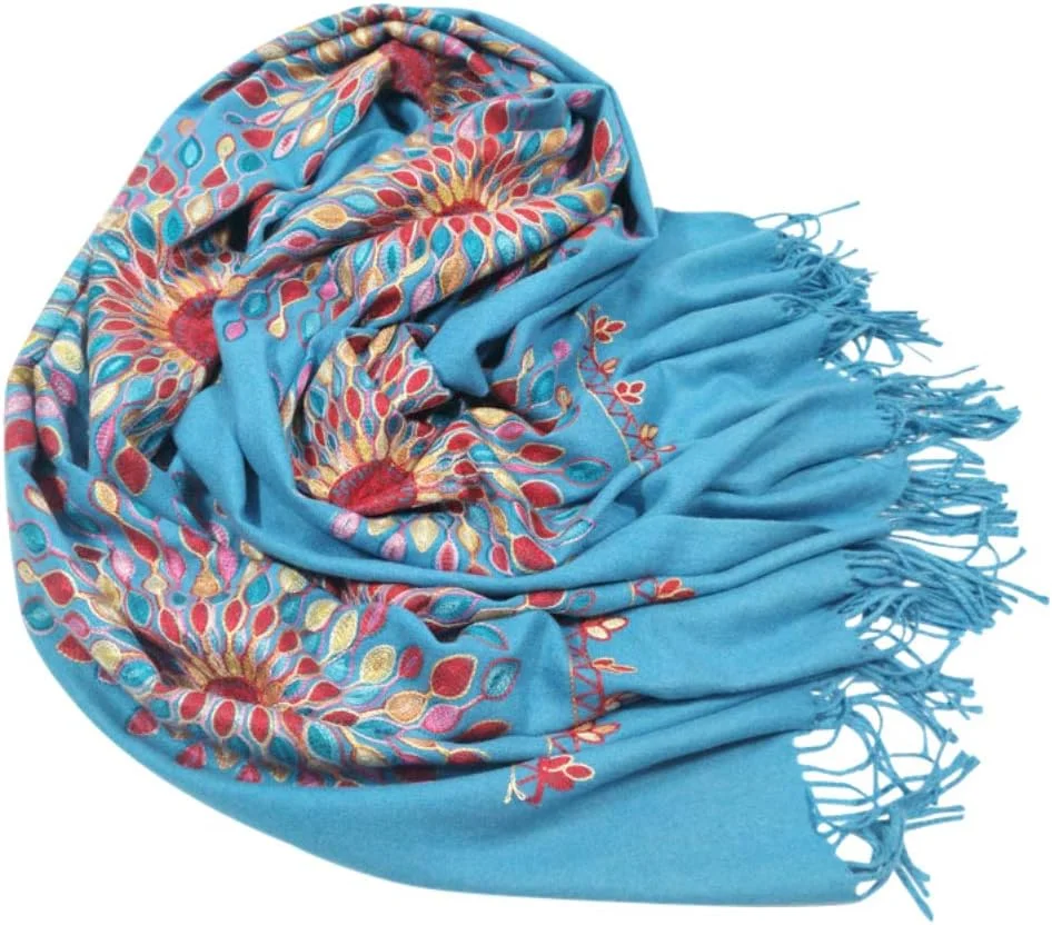 شال و روسری زنانه گلدوزی شده با منگوله های بزرگ