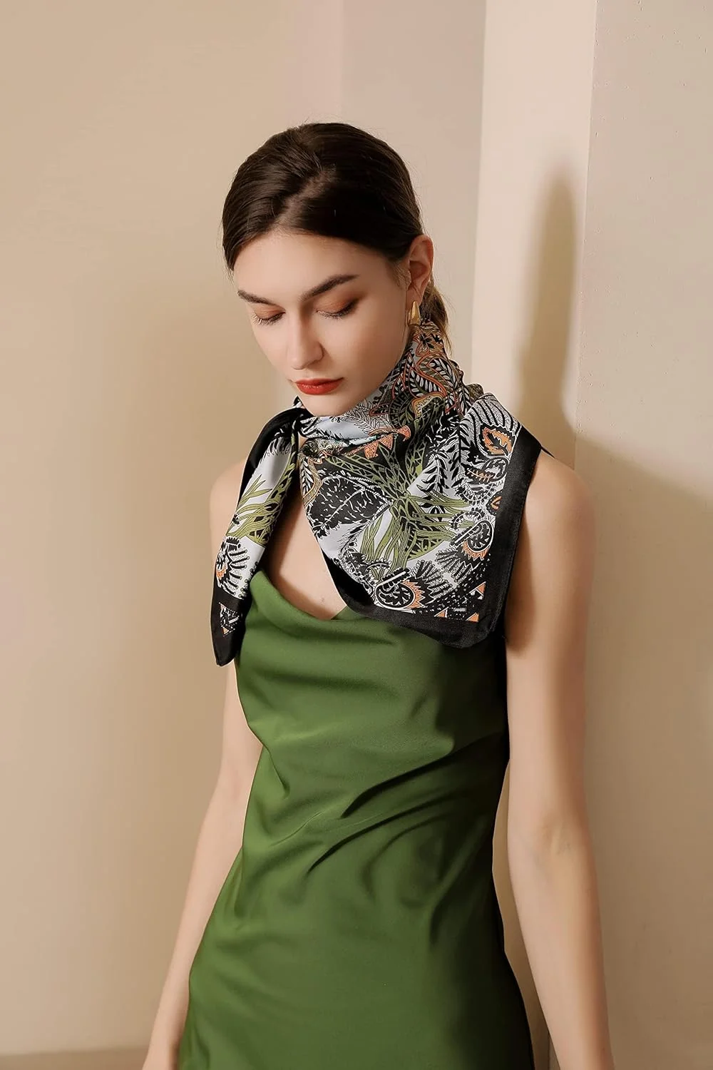 روسری ابریشمی زنانه، شال ساتن بزرگ 35 اینچی برای بستن مو، روسری سبک وزن چند منظوره برای بانوان