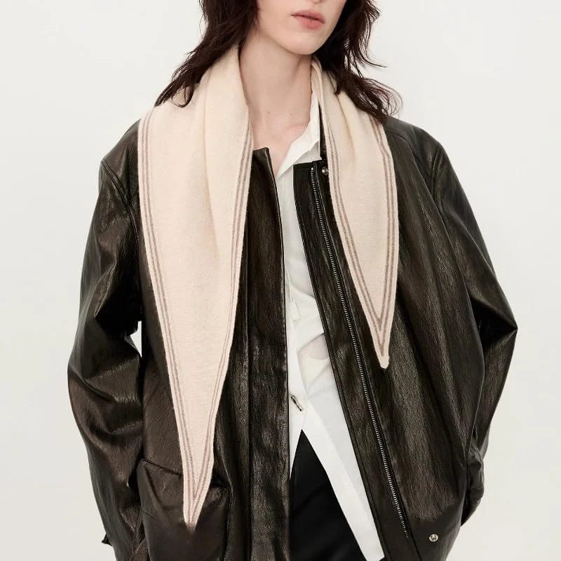 شال گردن مثلثی بافتنی، شال سر زنانه، شال مد وای تو کی، شال سبک وزن، خاکی