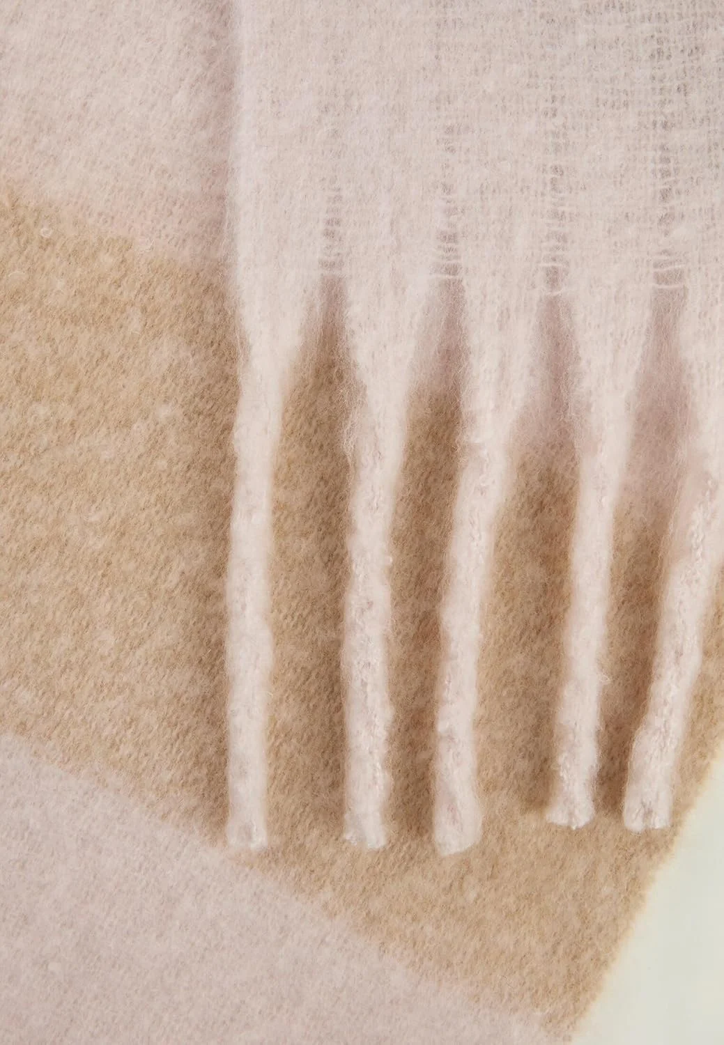 شال گردن بافتنی زنانه کمل اکتیو مدل 307950-6v95